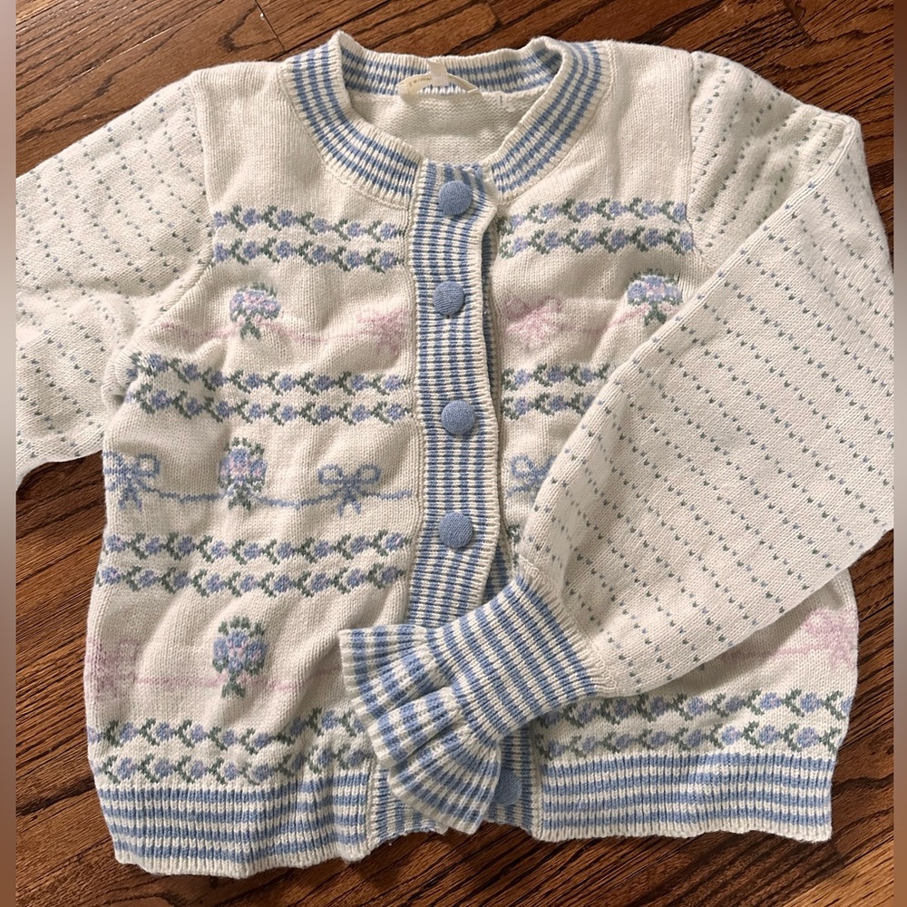 Loveshackfancy bows & flower cardigan. Size xs. Great condition!